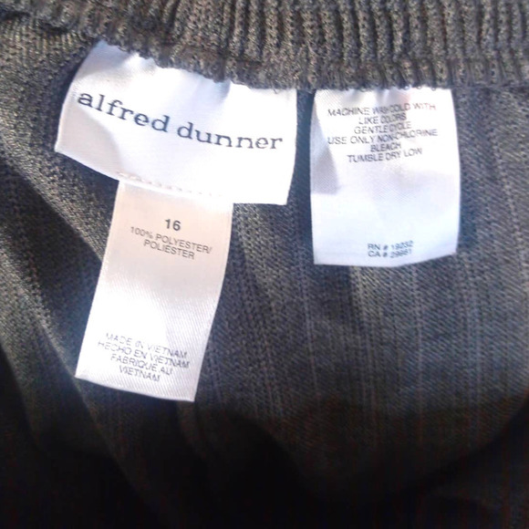 Alfred Dunner Women Sz 16 Gray Striped Pants Comfort Waist Work Office Business - Picture 7 of 7